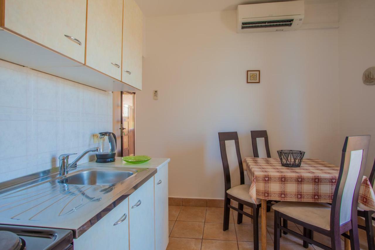 Apartmani Komesic Zubovići Zewnętrze zdjęcie