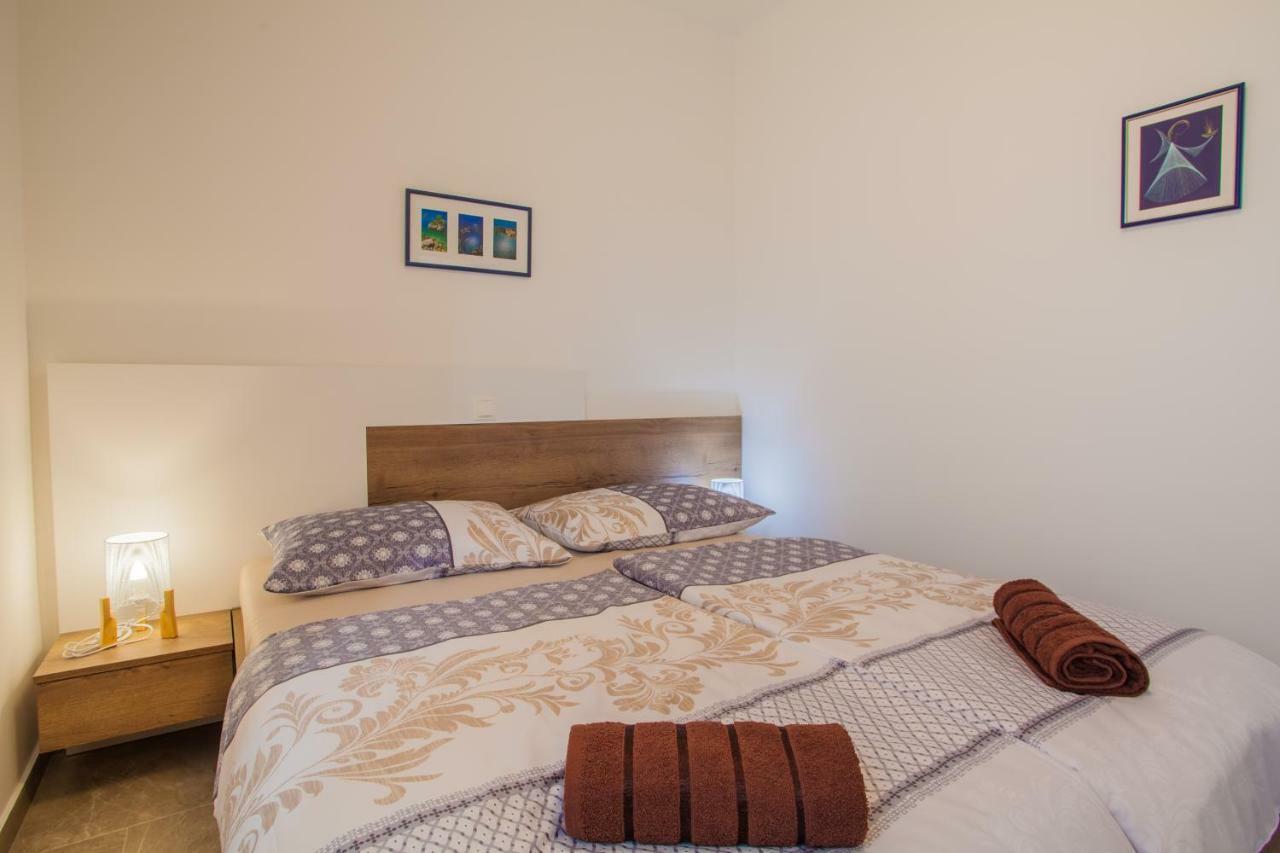 Apartmani Komesic Zubovići Zewnętrze zdjęcie