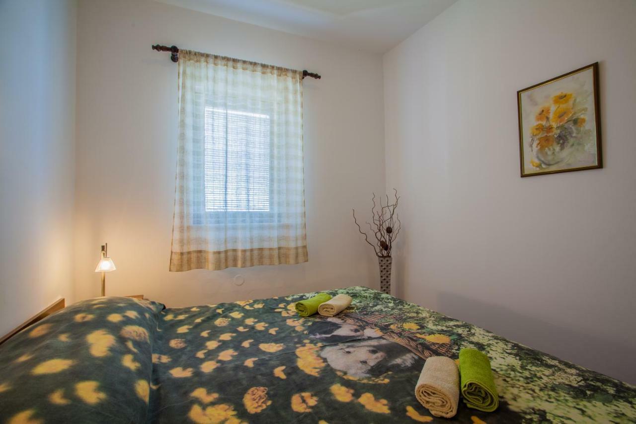 Apartmani Komesic Zubovići Zewnętrze zdjęcie
